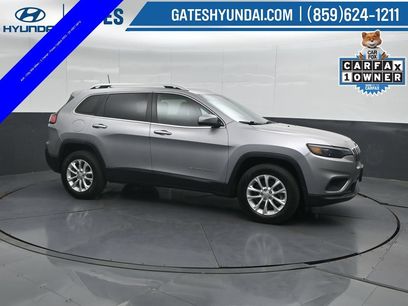 Used 2019 Jeep Cherokee Latitude w/ Popular Appearance Group