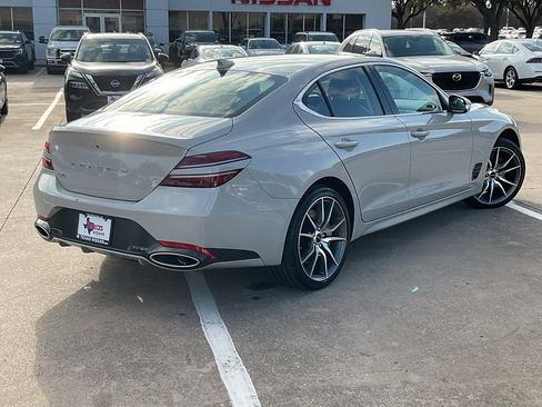 Used 2025 Genesis G70 2.5T image 5