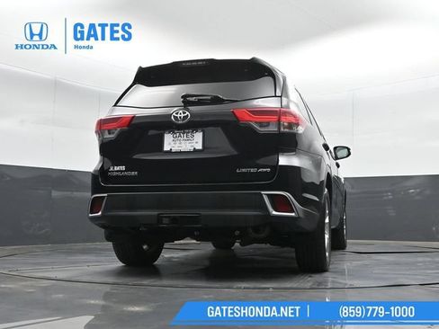 Used 2019 Toyota Highlander Limited AWD/4WD image 42