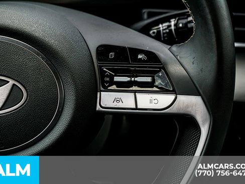 Used 2025 Hyundai Elantra Sport image 32