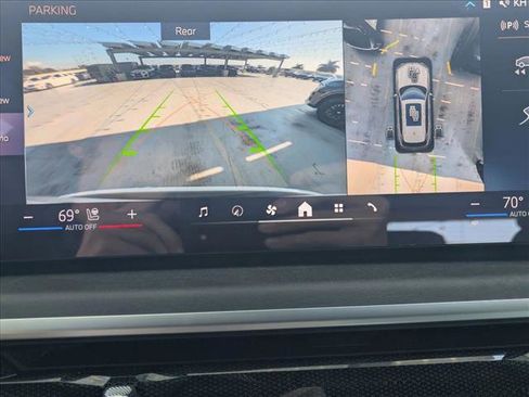 Certified 2024 BMW X5 sDrive40i w/ Premium Package image 16