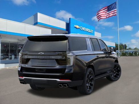 New 2026 Chevrolet Suburban High Country image 4