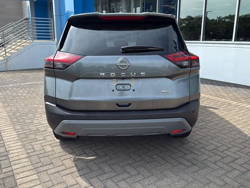 Used 2023 Nissan Rogue SV FWD image 4