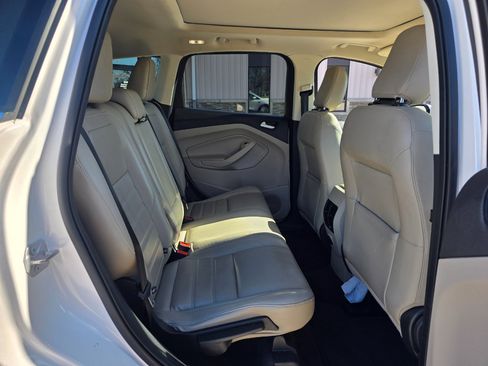 Used 2019 Ford Escape SEL image 23