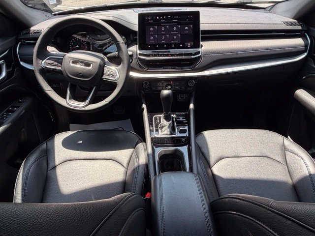 Used 2026 Jeep Compass Limited AWD/4WD image 31