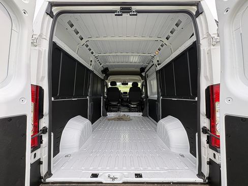New 2025 RAM ProMaster 2500 FWD image 15