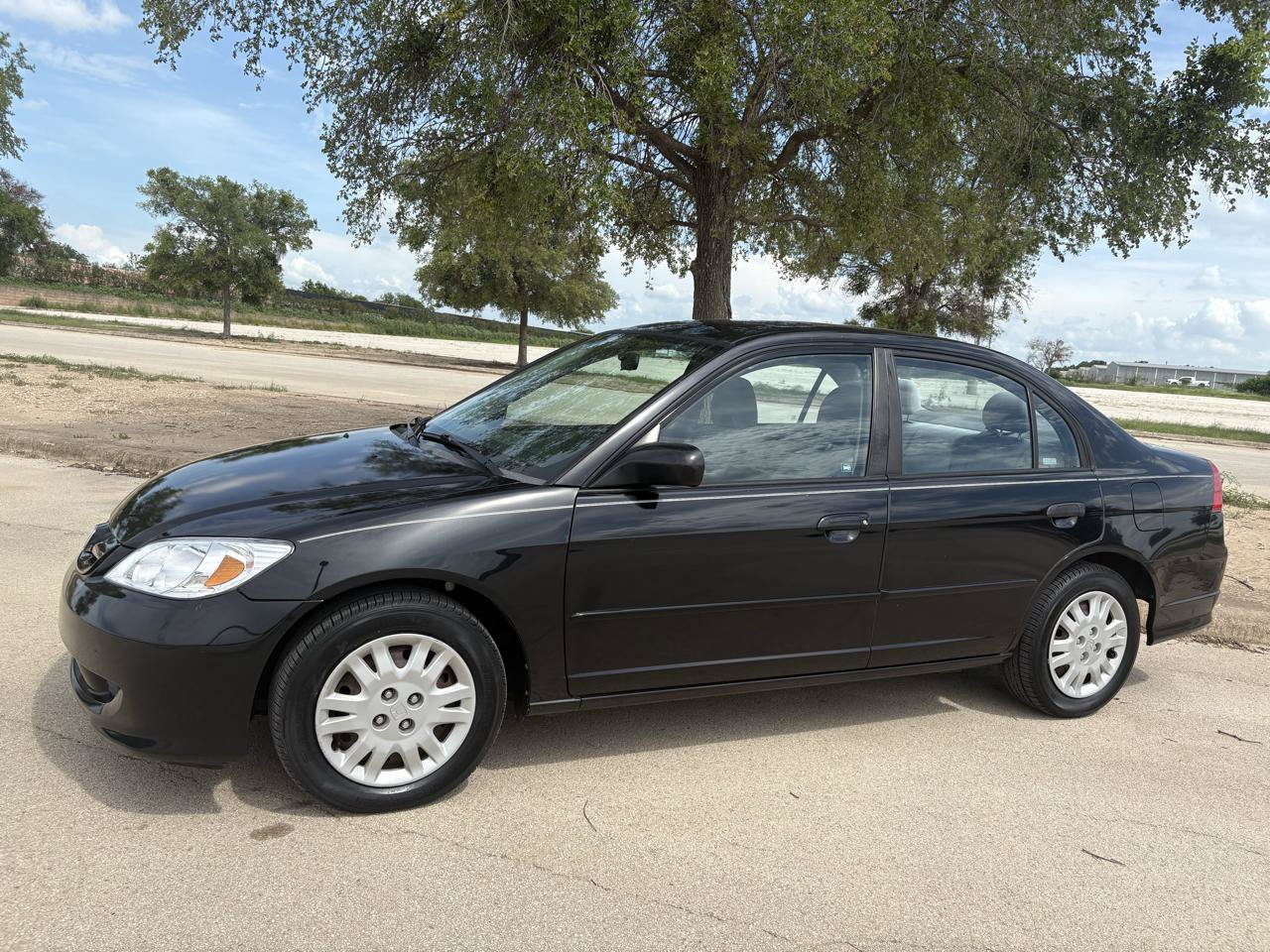 Used 2005 Honda Civic LX image 2