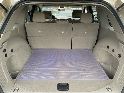 Used 2011 Jeep Grand Cherokee Laredo image 24