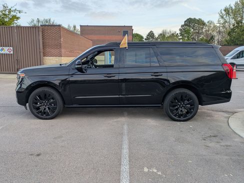 Certified 2025 Ford Expedition Max Platinum w/ Stealth Appearance Package image 7