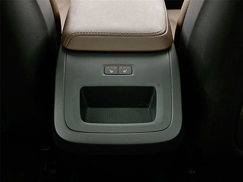 Used 2023 Volvo XC60 B5 Plus w/ Climate Package image 26