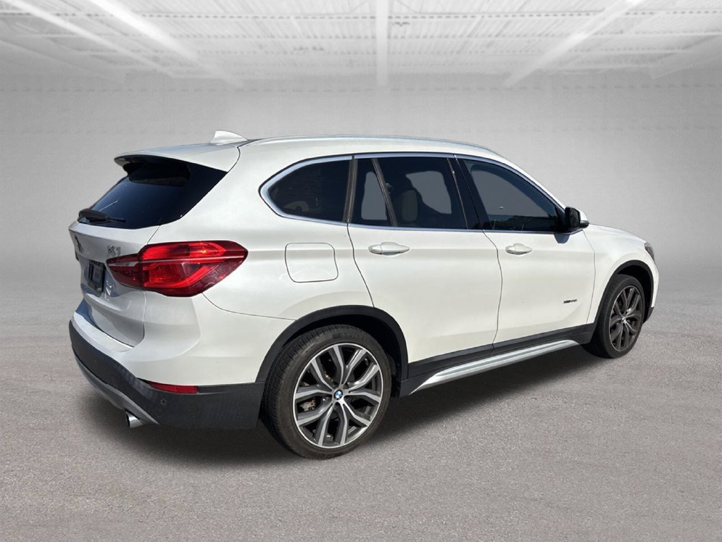 Used 2017 BMW X1 xDrive28i AWD/4WD image 3