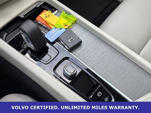 Certified 2023 Volvo XC60 B5 Plus w/ Climate Package image 21