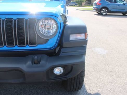Used 2025 Jeep Wrangler Unlimited Sport AWD/4WD image 37