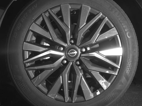 Used 2025 Nissan Altima 2.5 SV image 12