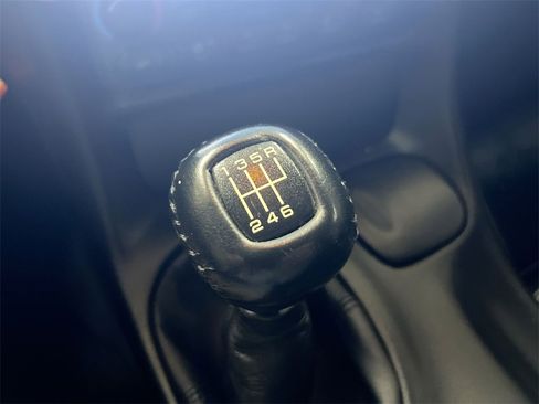 Used 2002 Chevrolet Corvette Z06 w/ Memory Pkg image 15