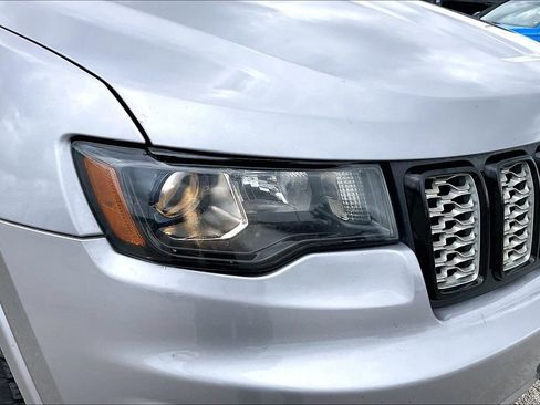 Used 2018 Jeep Grand Cherokee Altitude RWD image 33