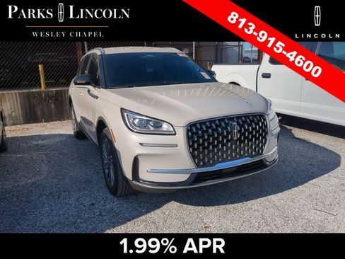 Certified 2023 Lincoln Corsair Reserve FWD image 3