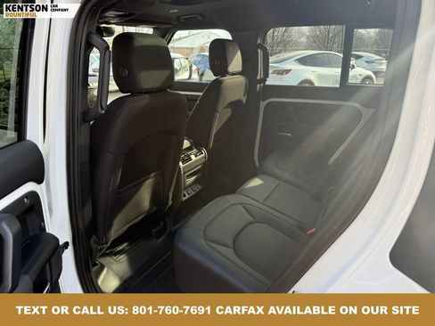 Used 2025 Land Rover Defender 110 S image 34
