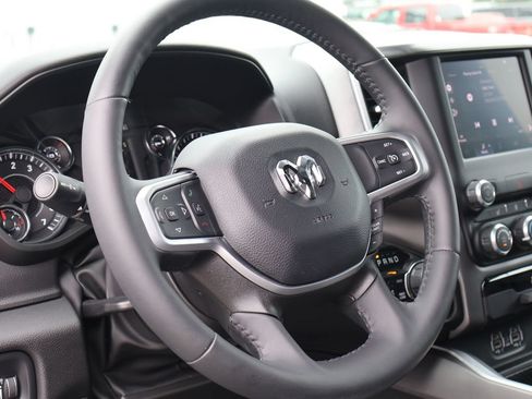 Used 2023 RAM 1500 Big Horn AWD/4WD image 24