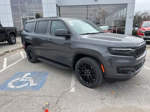 New 2025 Jeep Wagoneer Series II w/ Convenience Group I image 42