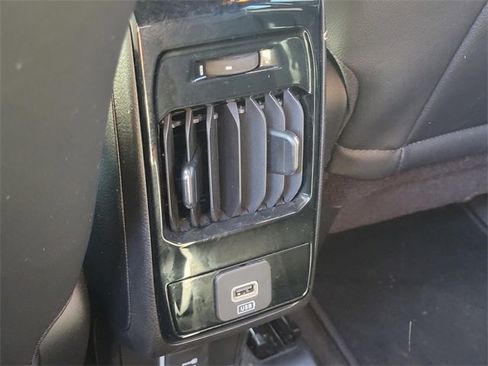 Used 2024 Jeep Compass Limited image 14