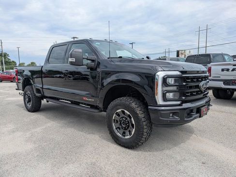 Used 2024 Ford F350 Lariat w/ Lariat Ultimate Package AWD/4WD image 2