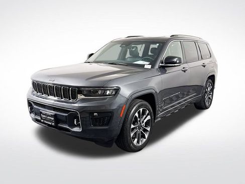 Used 2022 Jeep Grand Cherokee L Overland w/ Luxury Tech Group IV image 3
