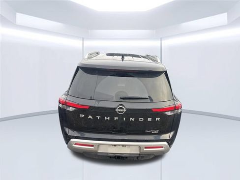 Used 2022 Nissan Pathfinder Platinum w/ Cargo Package AWD/4WD image 4