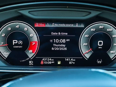 Used 2023 Audi S8 w/ S8 Comfort Plus Package AWD/4WD image 13