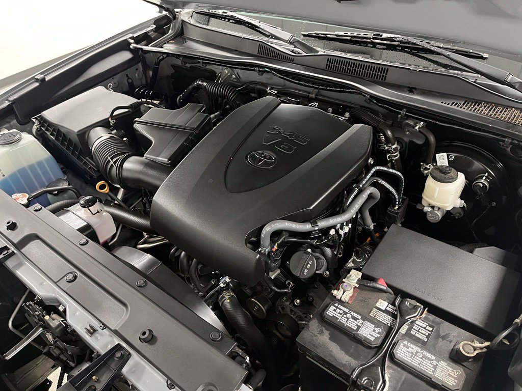 Used 2020 Toyota Tacoma TRD Sport w/ TRD Premium Sport Package AWD/4WD image 61