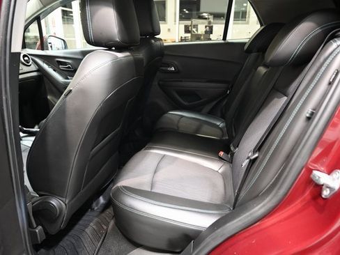 Used 2016 Chevrolet Trax LT w/ LT Convenience Package image 11