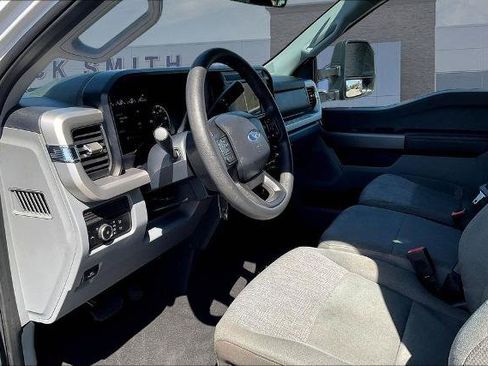 Certified 2025 Ford F250 XLT image 18