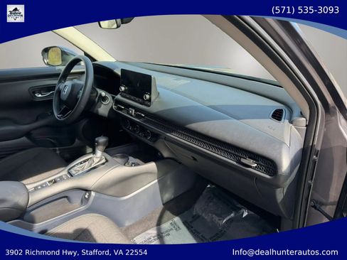 Used 2023 Honda HR-V LX image 15