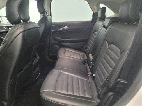 Used 2017 Ford Edge SEL w/ Equipment Group 201A AWD/4WD image 18