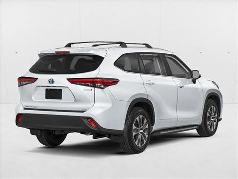 New 2026 Toyota Highlander XLE AWD/4WD image 2