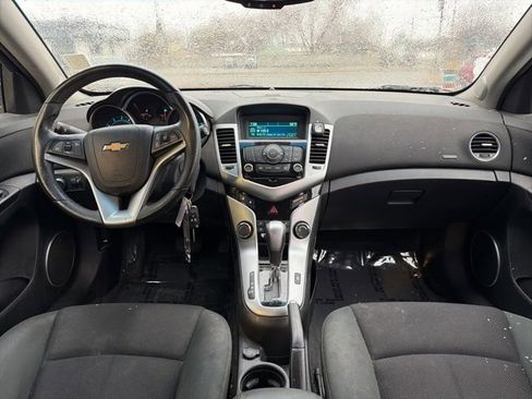 Used 2011 Chevrolet Cruze LT image 10