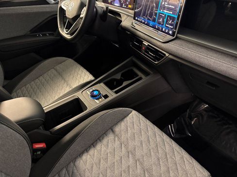 New 2026 Volkswagen Tiguan S FWD image 14