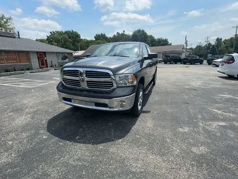 Used 2019 RAM 1500 Big Horn AWD/4WD image 3