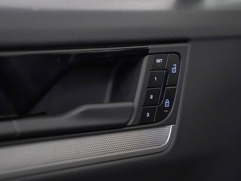 New 2026 Porsche Cayenne S image 22