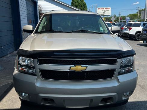 Used 2013 Chevrolet Tahoe LT w/ Luxury Package AWD/4WD image 3