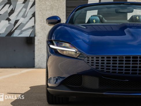Used 2025 Ferrari Roma Spider RWD image 4