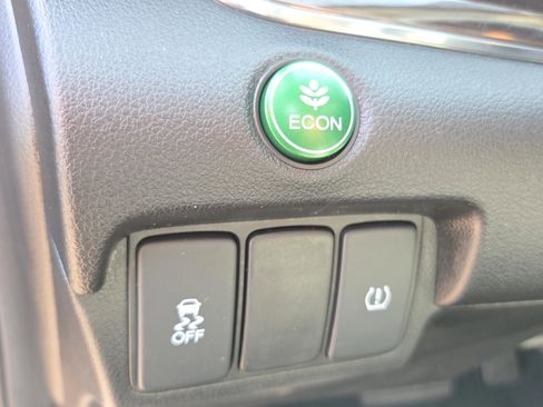 Used 2015 Honda CR-V EX-L image 17