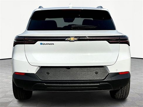 New 2026 Chevrolet Equinox EV LT image 5