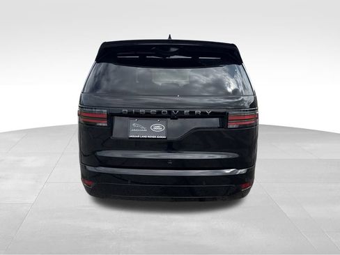 New 2025 Land Rover Discovery Dynamic SE image 8