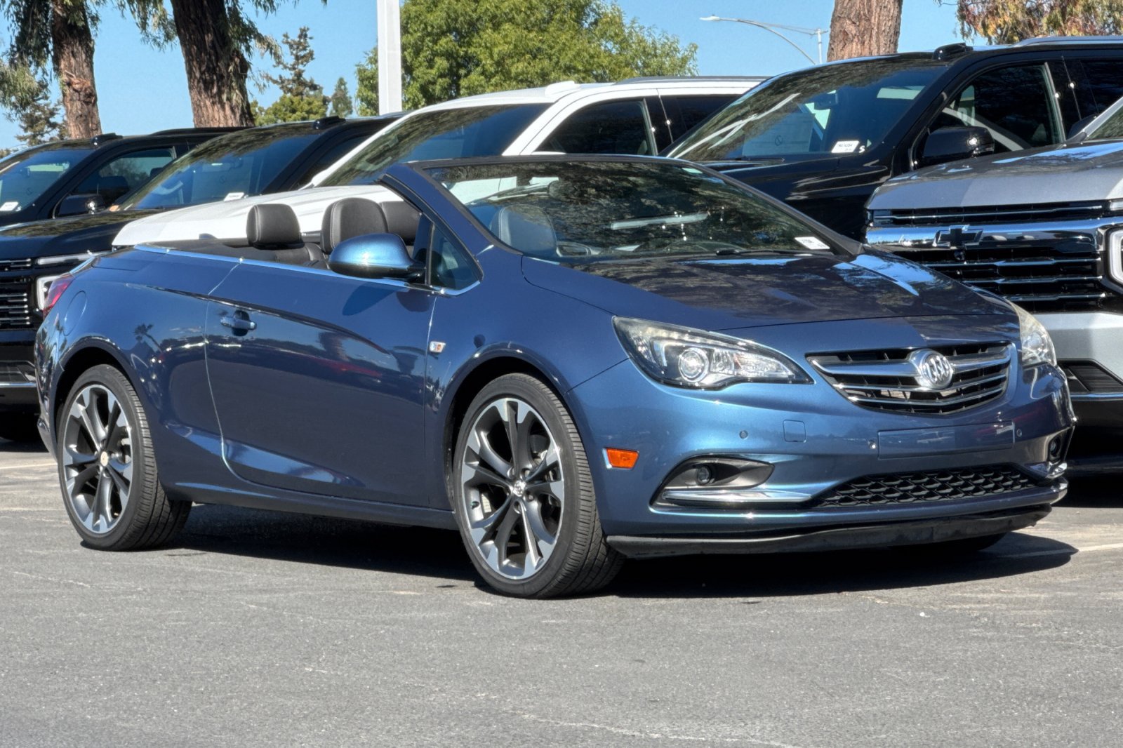 Used 2016 Buick Cascada Premium FWD image 2