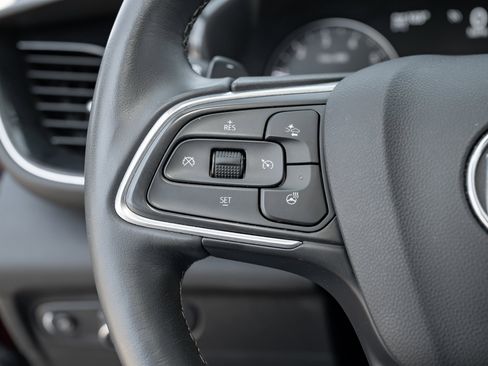 Used 2023 Buick Envision Essence image 24