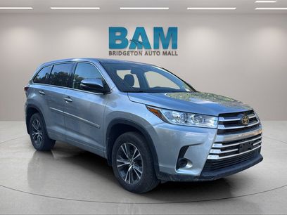 Used 2018 Toyota Highlander LE