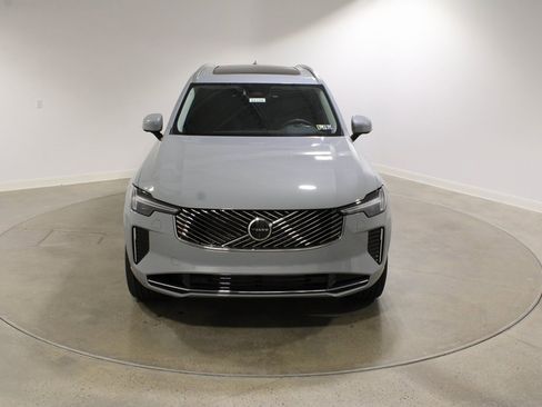 New 2026 Volvo XC90 T8 Plus image 2