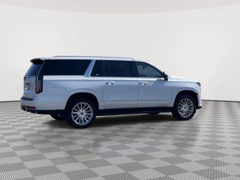 Used 2021 Cadillac Escalade ESV Premium Luxury w/ Performance Package image 9