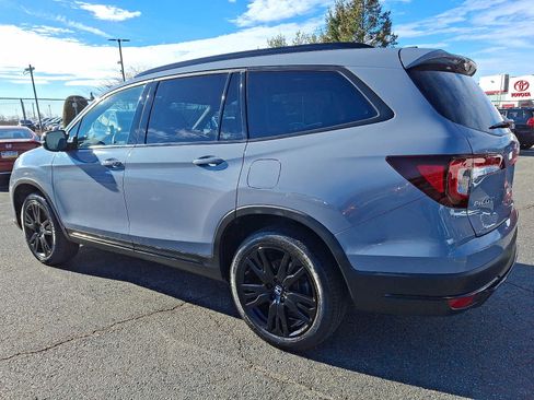 Used 2022 Honda Pilot Black Edition image 7